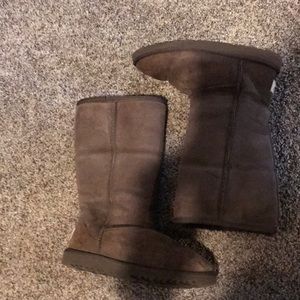 Classic brown tall uggs